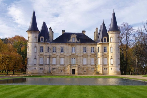 Vliesová fototapeta Chateau Pichon Baron, Francúzsko 375 x 250 cm