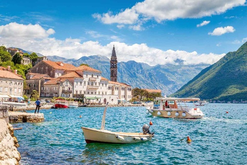 Vliesová fototapeta Historické mesto Kotor 375 x 250 cm